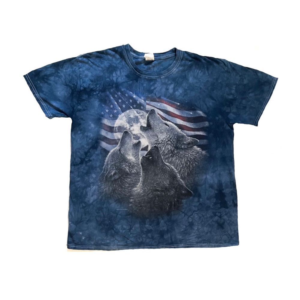 American Wolves Graphic Tee